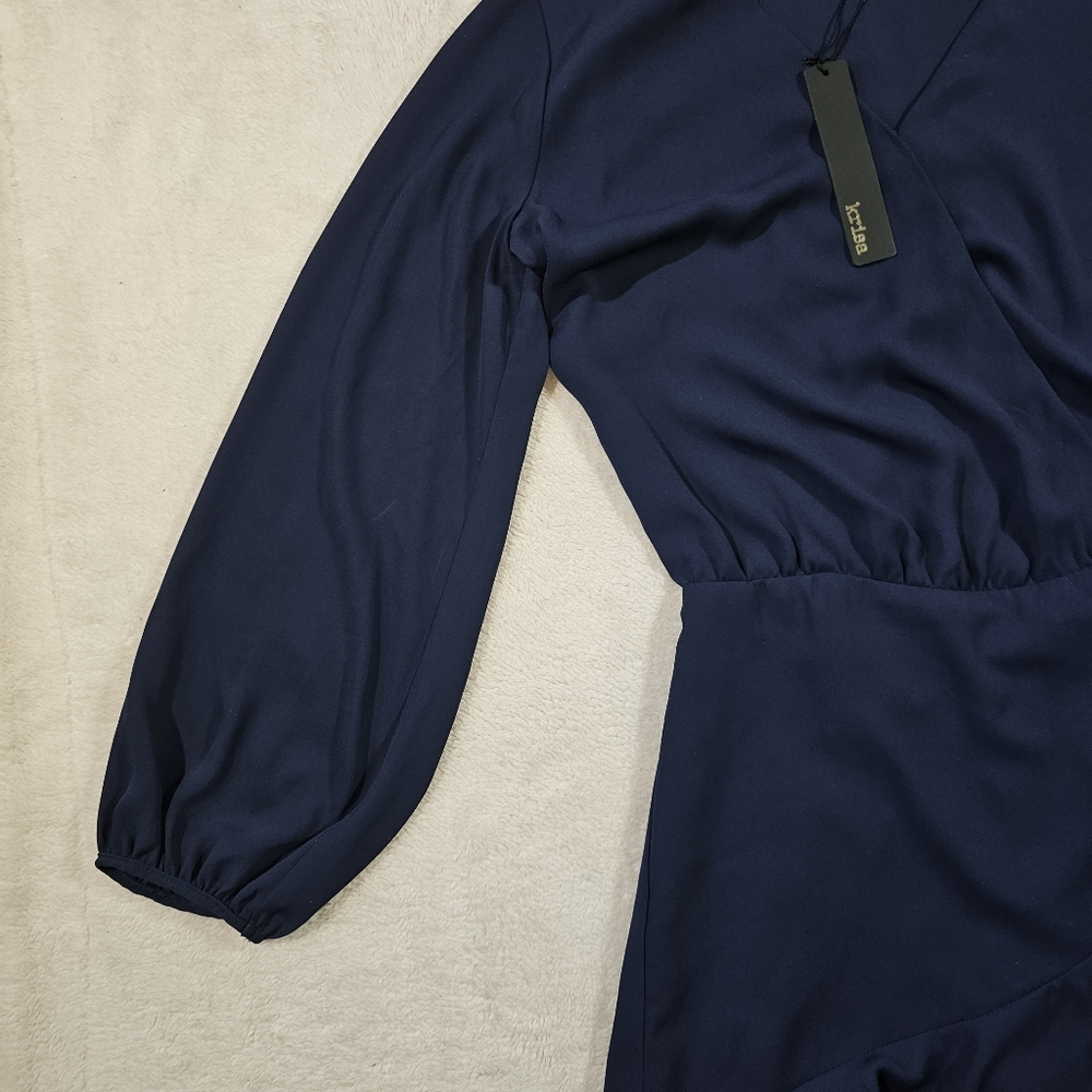 NWT Krisa Long Sleeve Surplice Dress in Navy XS - Picture 7 of 8
